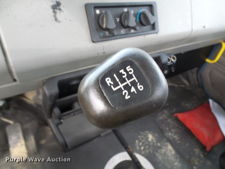 image for item DD1795 2003 Freightliner FL70 truck cab and chassis