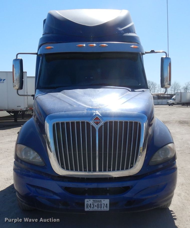 image for item DD3036 2011 International ProStar Eagle semi truck