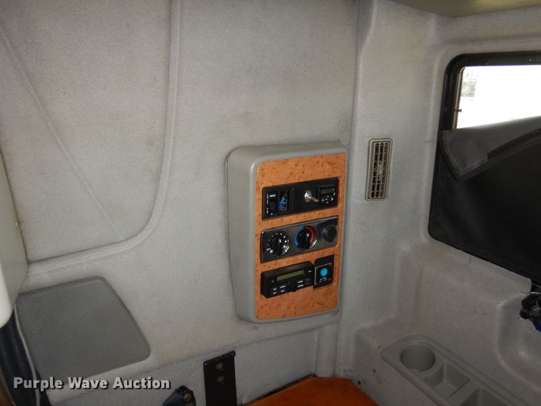 image for item DD3036 2011 International ProStar Eagle semi truck