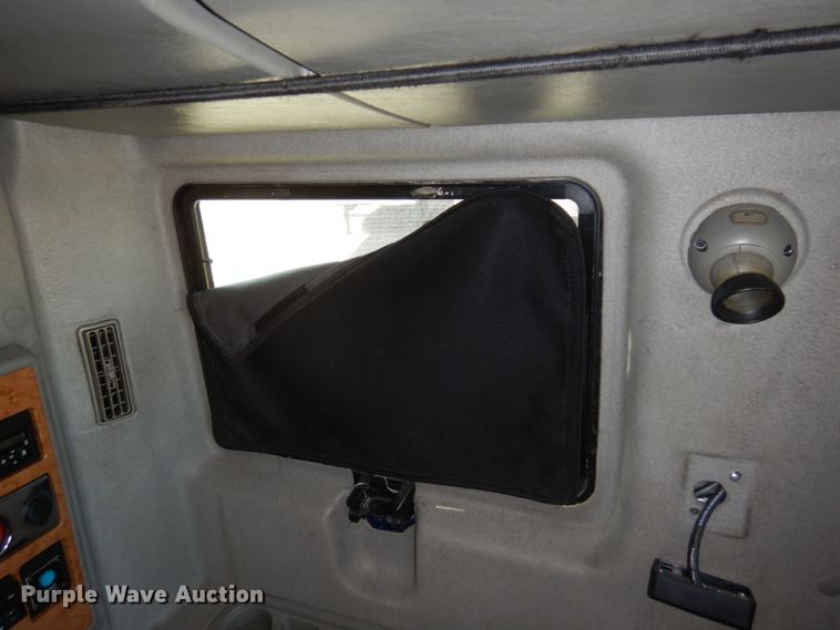 image for item DD3036 2011 International ProStar Eagle semi truck