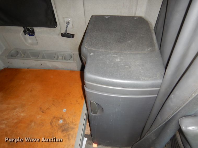 image for item DD3036 2011 International ProStar Eagle semi truck