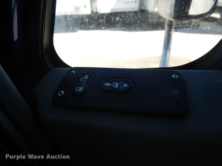 image for item DD3036 2011 International ProStar Eagle semi truck