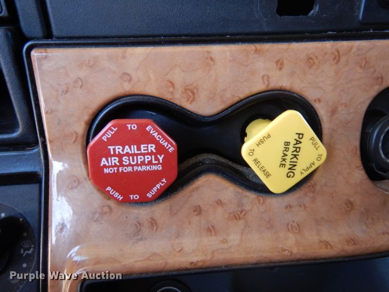 image for item DD3036 2011 International ProStar Eagle semi truck