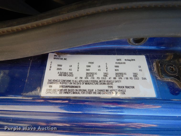 image for item DD3036 2011 International ProStar Eagle semi truck