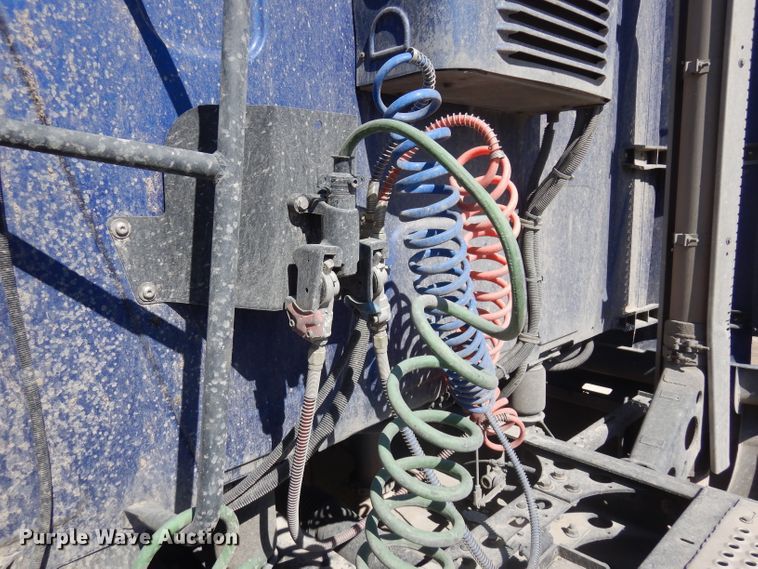 image for item DD3036 2011 International ProStar Eagle semi truck