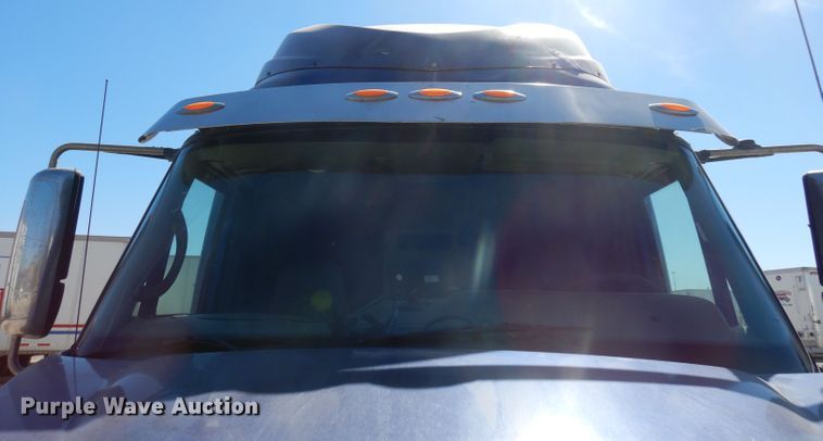 image for item DD3036 2011 International ProStar Eagle semi truck