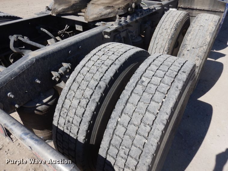 image for item DD3036 2011 International ProStar Eagle semi truck