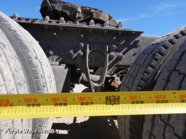 image for item DD3036 2011 International ProStar Eagle semi truck