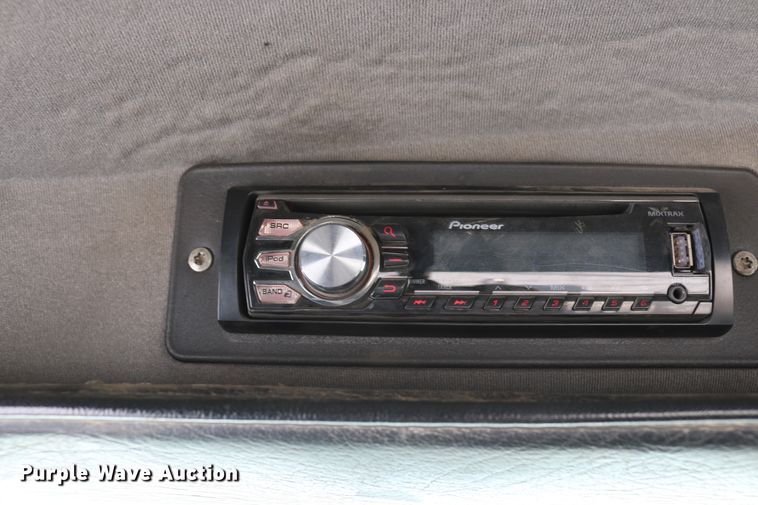 image for item DD6084 1992 Mack CH613 semi truck