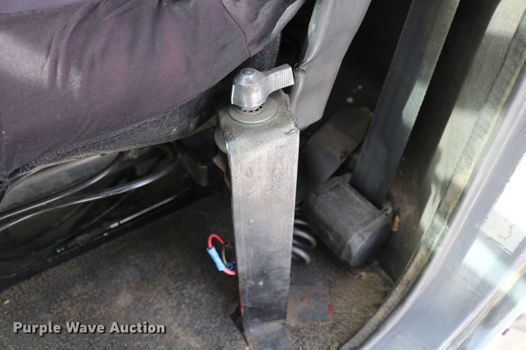 image for item DD6084 1992 Mack CH613 semi truck