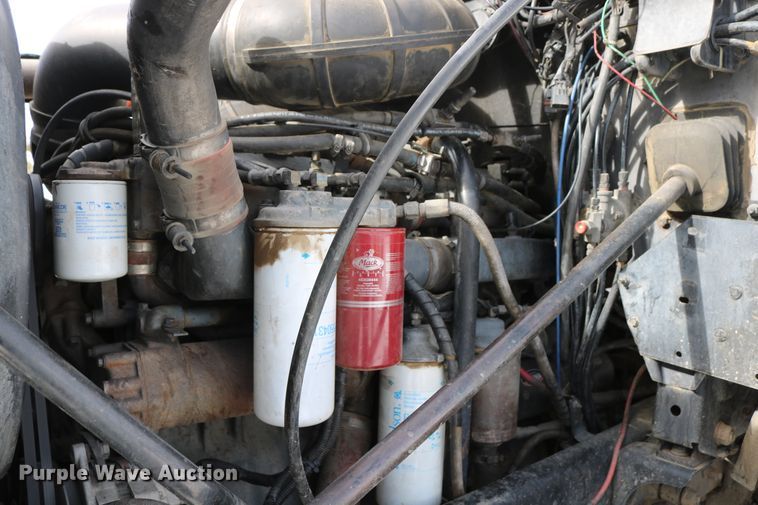 image for item DD6084 1992 Mack CH613 semi truck