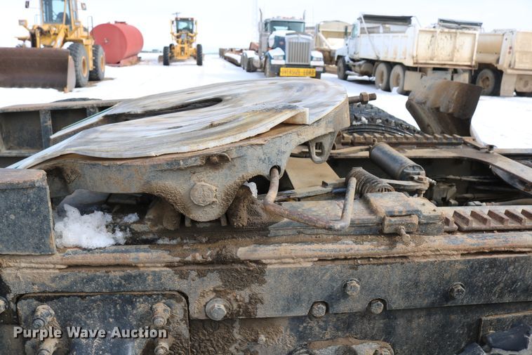 image for item DD6084 1992 Mack CH613 semi truck