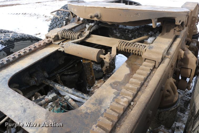 image for item DD6084 1992 Mack CH613 semi truck