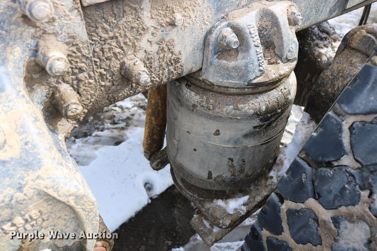 image for item DD6084 1992 Mack CH613 semi truck