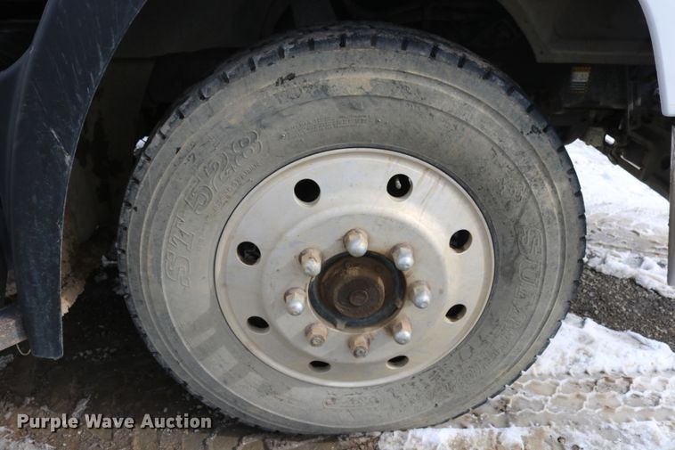 image for item DD6084 1992 Mack CH613 semi truck