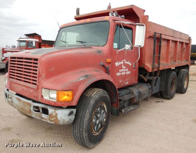 image for item DF7362 1990 International 4900 dump truck