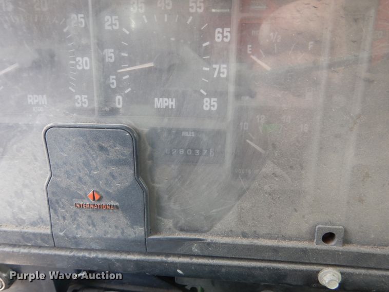 image for item DF7362 1990 International 4900 dump truck