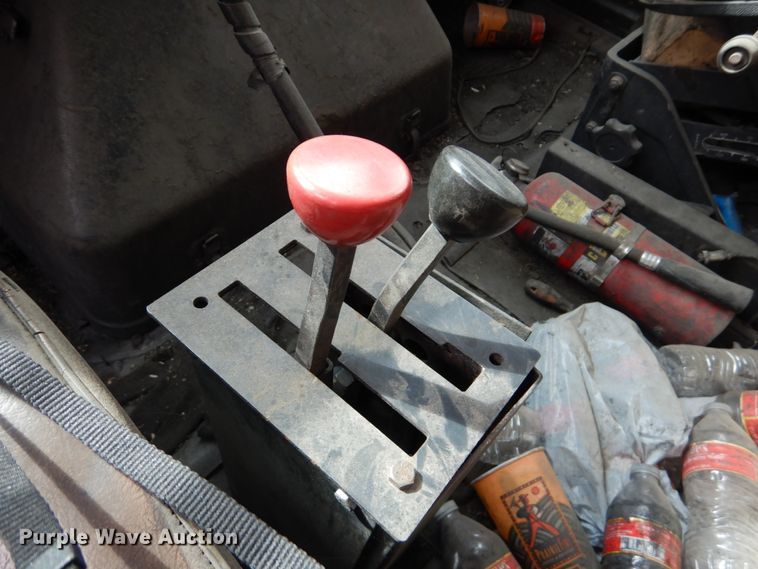 image for item DF7362 1990 International 4900 dump truck