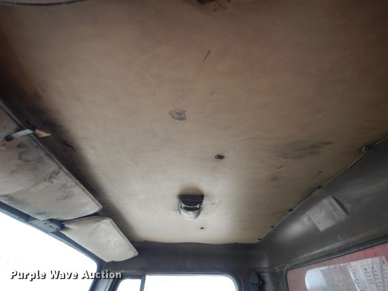 image for item DF7362 1990 International 4900 dump truck