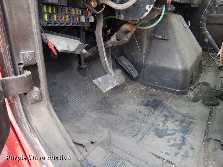 image for item DF7362 1990 International 4900 dump truck