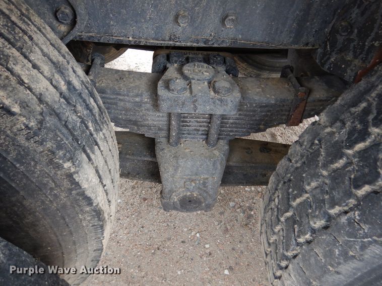 image for item DF7362 1990 International 4900 dump truck