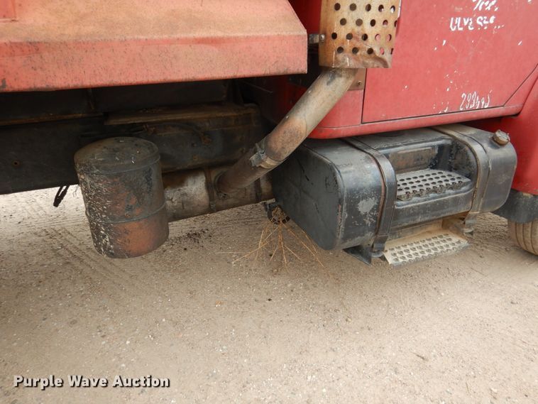 image for item DF7362 1990 International 4900 dump truck
