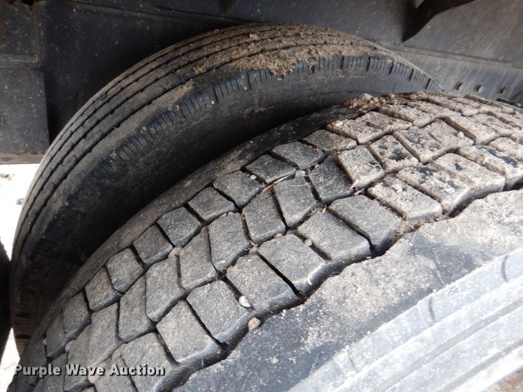 image for item DF7362 1990 International 4900 dump truck