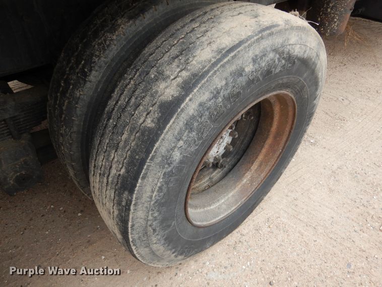 image for item DF7362 1990 International 4900 dump truck