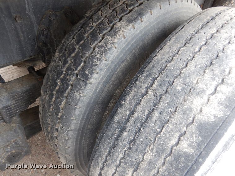 image for item DF7362 1990 International 4900 dump truck