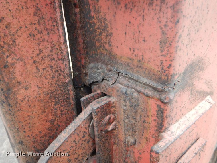 image for item DF7362 1990 International 4900 dump truck