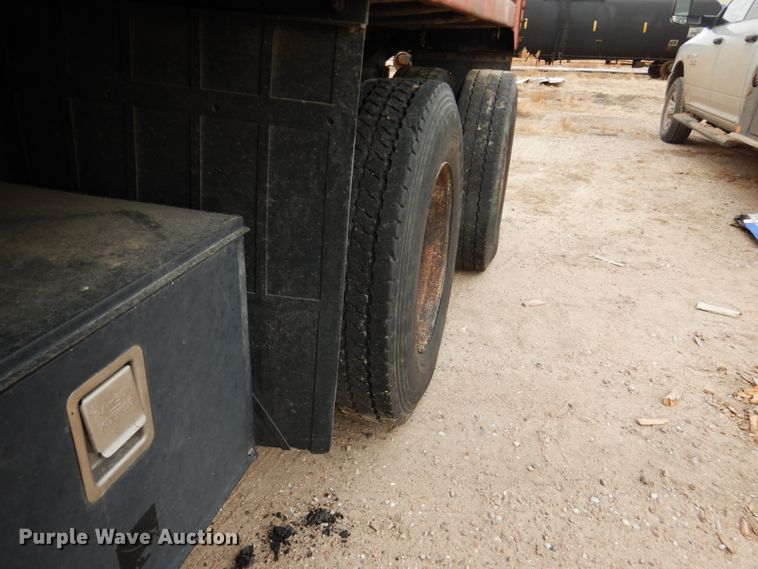 image for item DF7362 1990 International 4900 dump truck