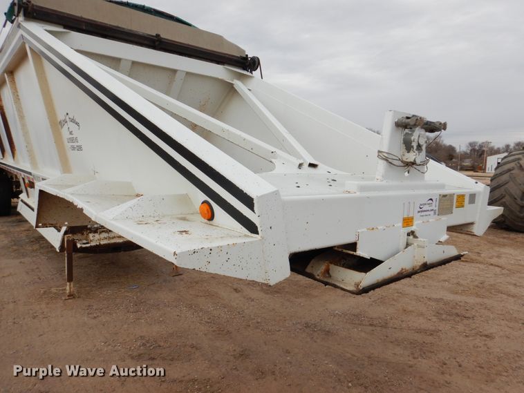 image for item DF7365 2000 Red River BD237 bottom dump trailer