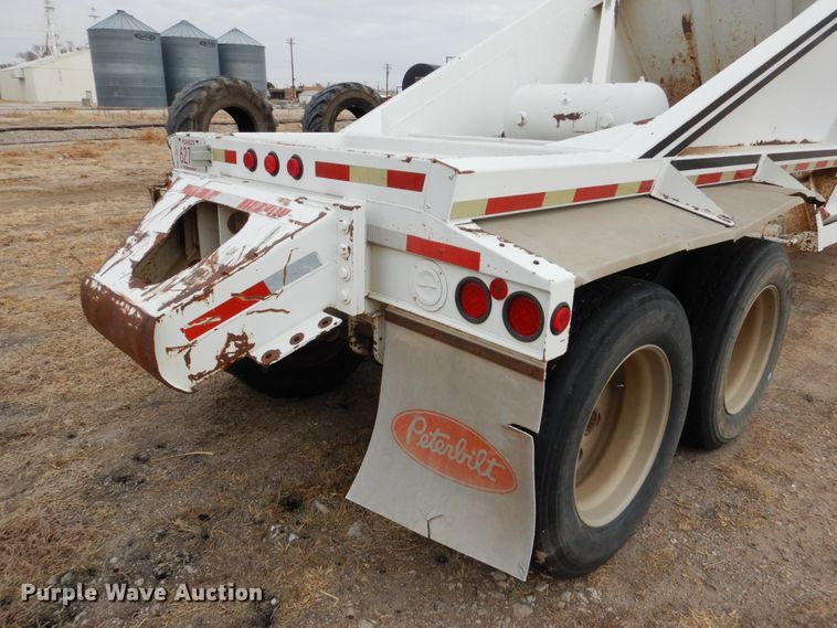 image for item DF7365 2000 Red River BD237 bottom dump trailer