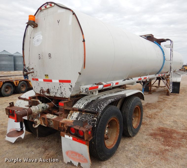 image for item DF7366 1979 Pullman Trailmobile T43I-12AF tank trailer