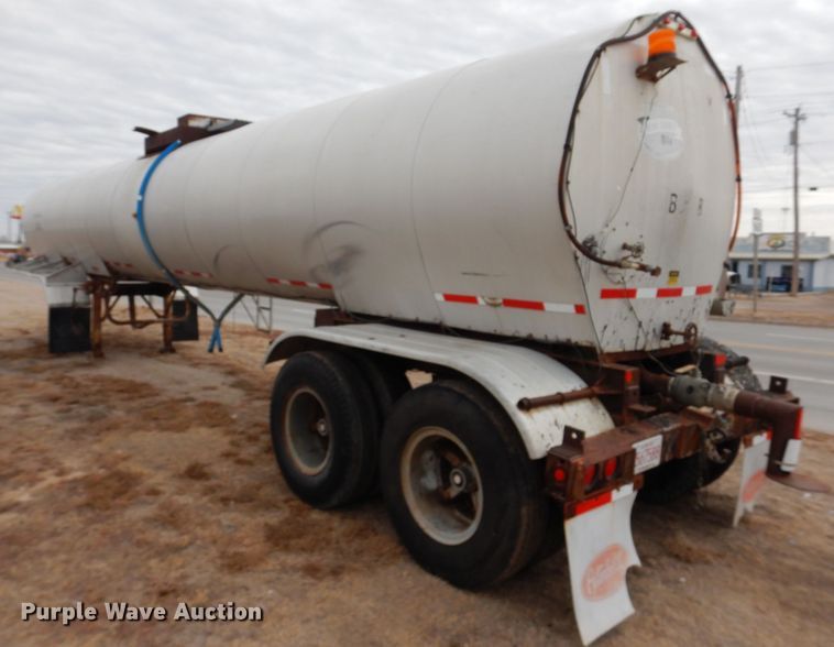 image for item DF7366 1979 Pullman Trailmobile T43I-12AF tank trailer