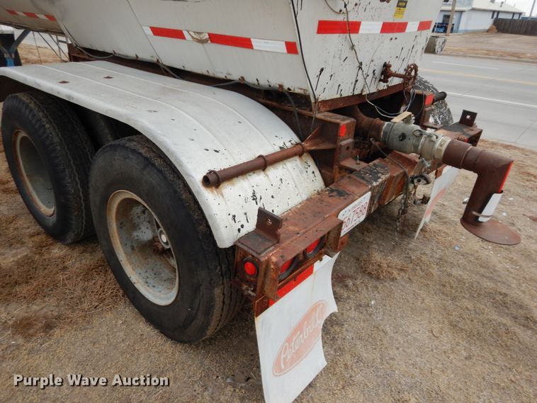 image for item DF7366 1979 Pullman Trailmobile T43I-12AF tank trailer