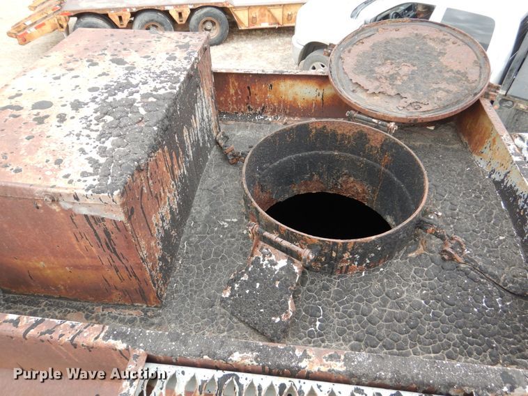 image for item DF7366 1979 Pullman Trailmobile T43I-12AF tank trailer