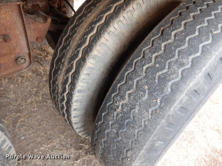 image for item DF7366 1979 Pullman Trailmobile T43I-12AF tank trailer