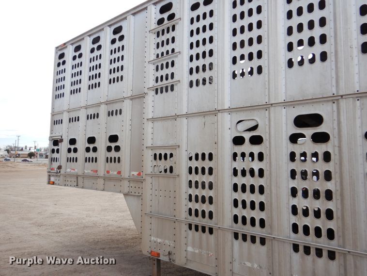 image for item DF7367 1991 Barrett Eagle Cattle Pot livestock trailer