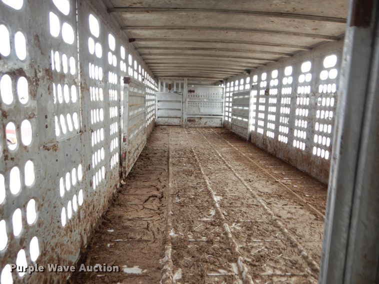 image for item DF7367 1991 Barrett Eagle Cattle Pot livestock trailer