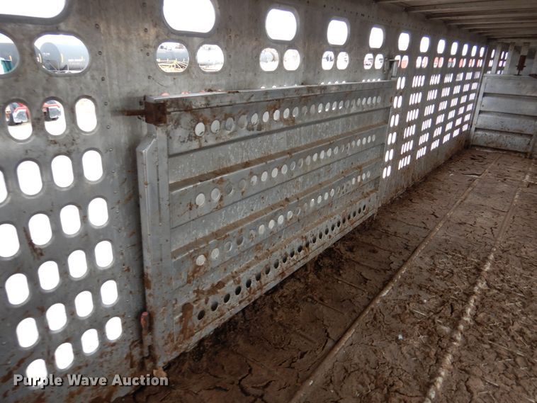 image for item DF7367 1991 Barrett Eagle Cattle Pot livestock trailer