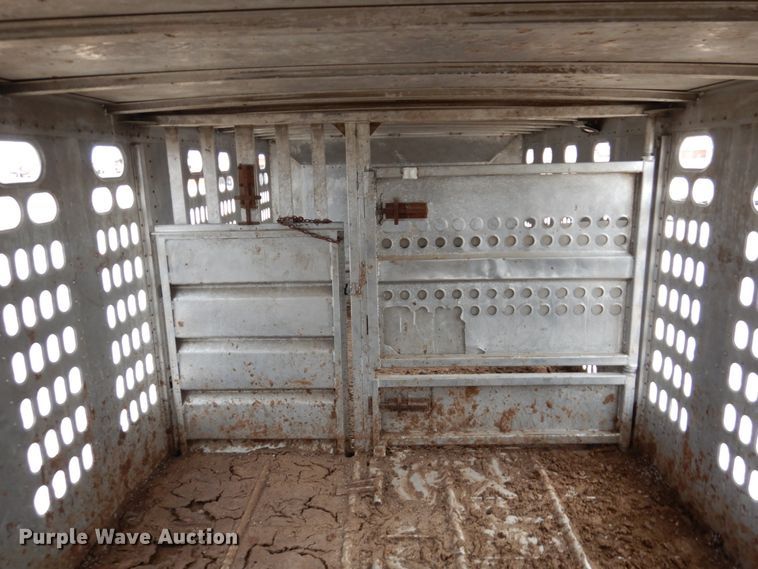 image for item DF7367 1991 Barrett Eagle Cattle Pot livestock trailer