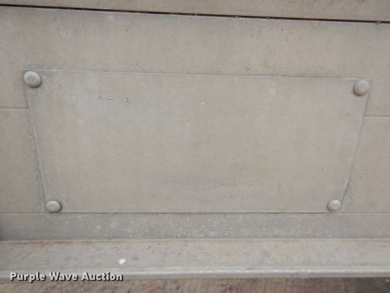 image for item DF7367 1991 Barrett Eagle Cattle Pot livestock trailer