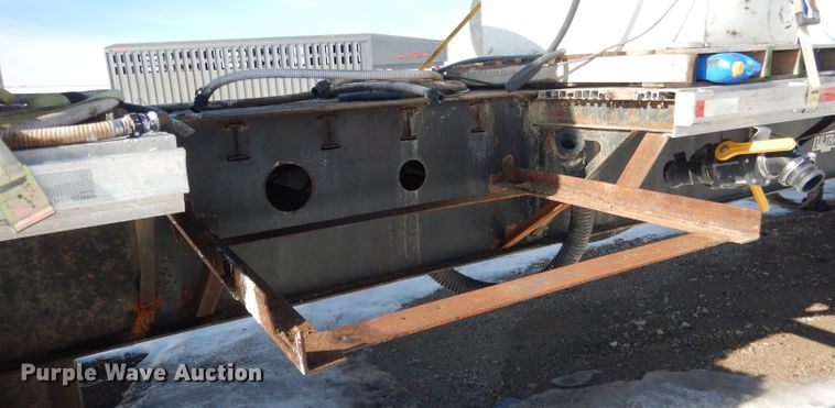 image for item DG5897 1999 Fontaine LFTW-6-8048WSAWM nurse tank trailer