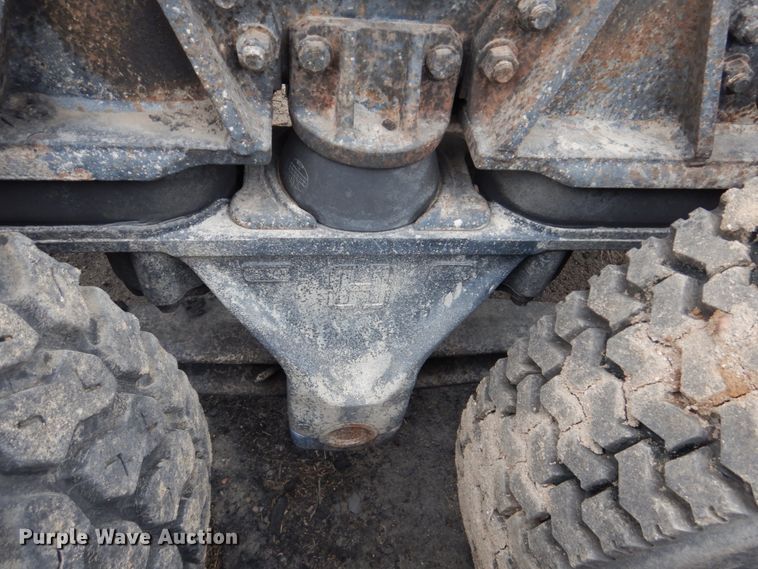 image for item DH4797 1994 Ford L8000 truck cab and chassis