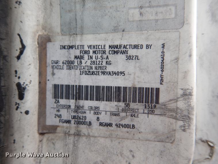 image for item DH4797 1994 Ford L8000 truck cab and chassis