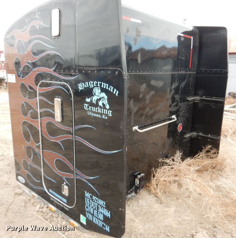 image for item DH4798 Peterbilt Unibilt sleeper