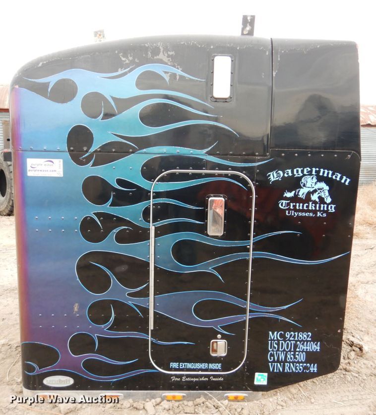 image for item DH4798 Peterbilt Unibilt sleeper