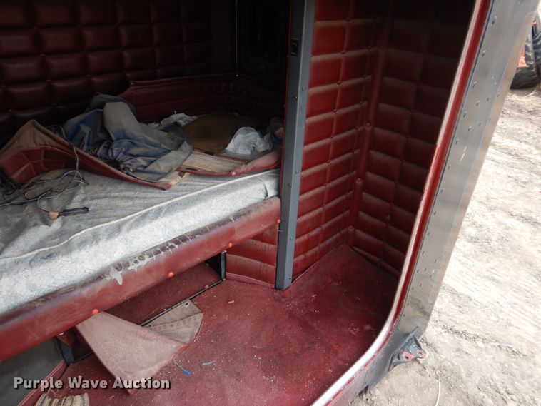 image for item DH4798 Peterbilt Unibilt sleeper