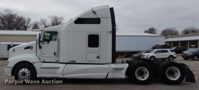 image for item DH5065 2011 Kenworth T660 semi truck